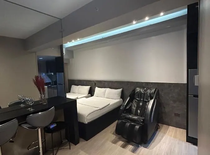 Pasay Condotel With Massage Chair And Ps4- Stellar Suites