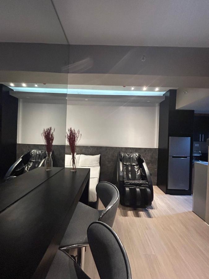 Hotel Pasay Condotel With Massage Chair And Ps4- Stellar Suites Manila