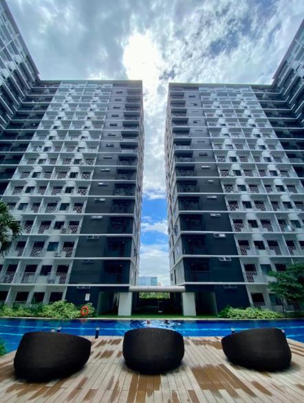 Pasay Condotel With Massage Chair And Ps4- Stellar Suites Hotel Manila