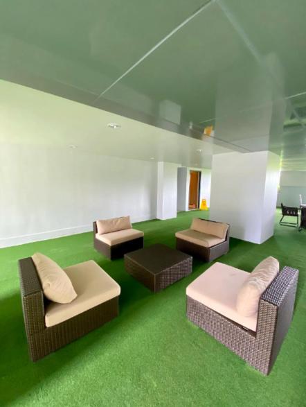 Pasay Condotel With Massage Chair And Ps4- Stellar Suites Hotel Manila